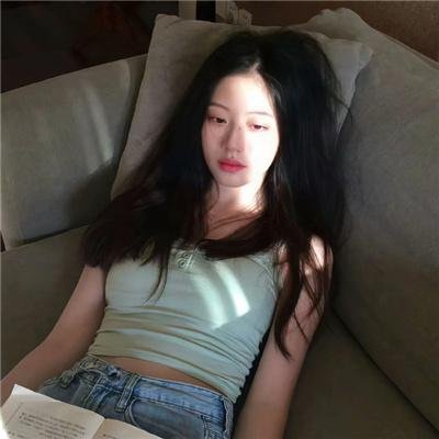 贴身俏保镖封面